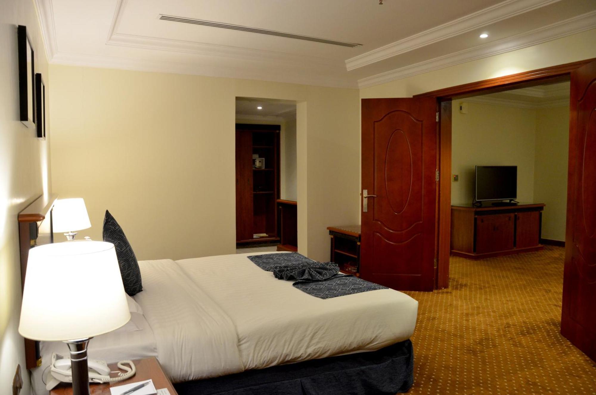 Crown Tower Hotel Jubail Exterior foto