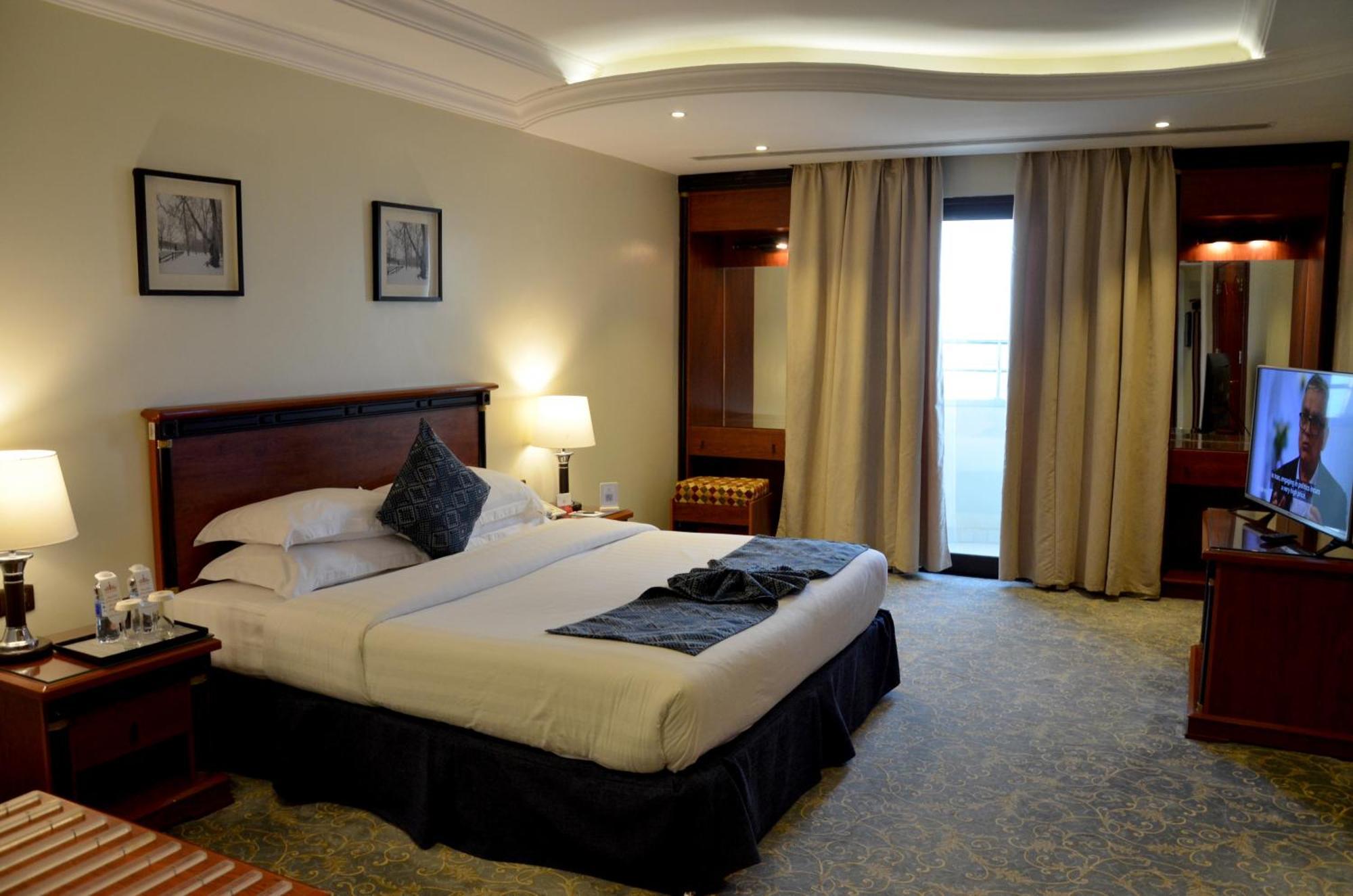 Crown Tower Hotel Jubail Exterior foto